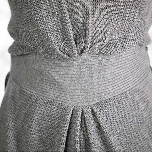 LIMITED EDITION Lululemon Sport Cardi Size 6 in Grey – Excellent Condition - Picture 4 of 5